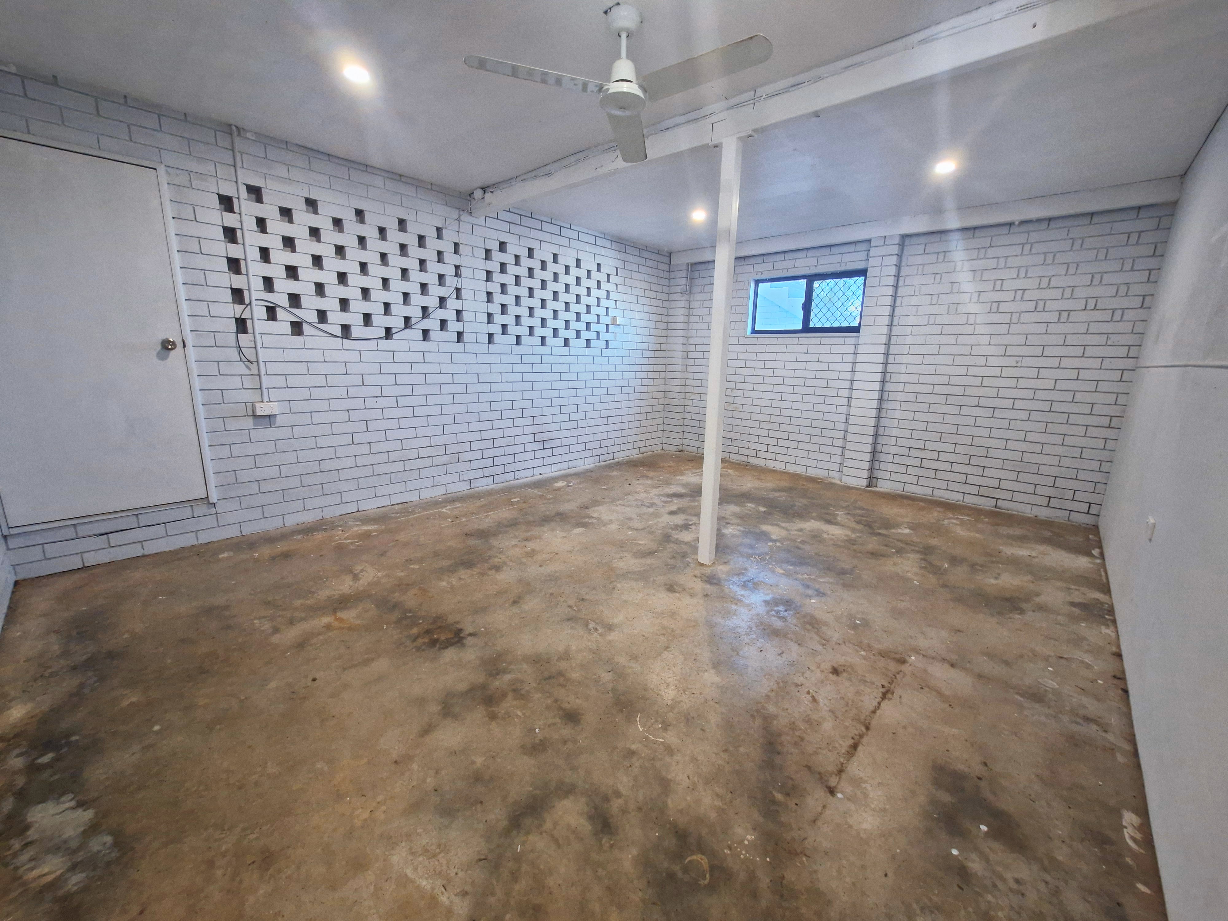 Endless Potential in a Spacious Family Home with Ocean Glimpses and Modern Touches