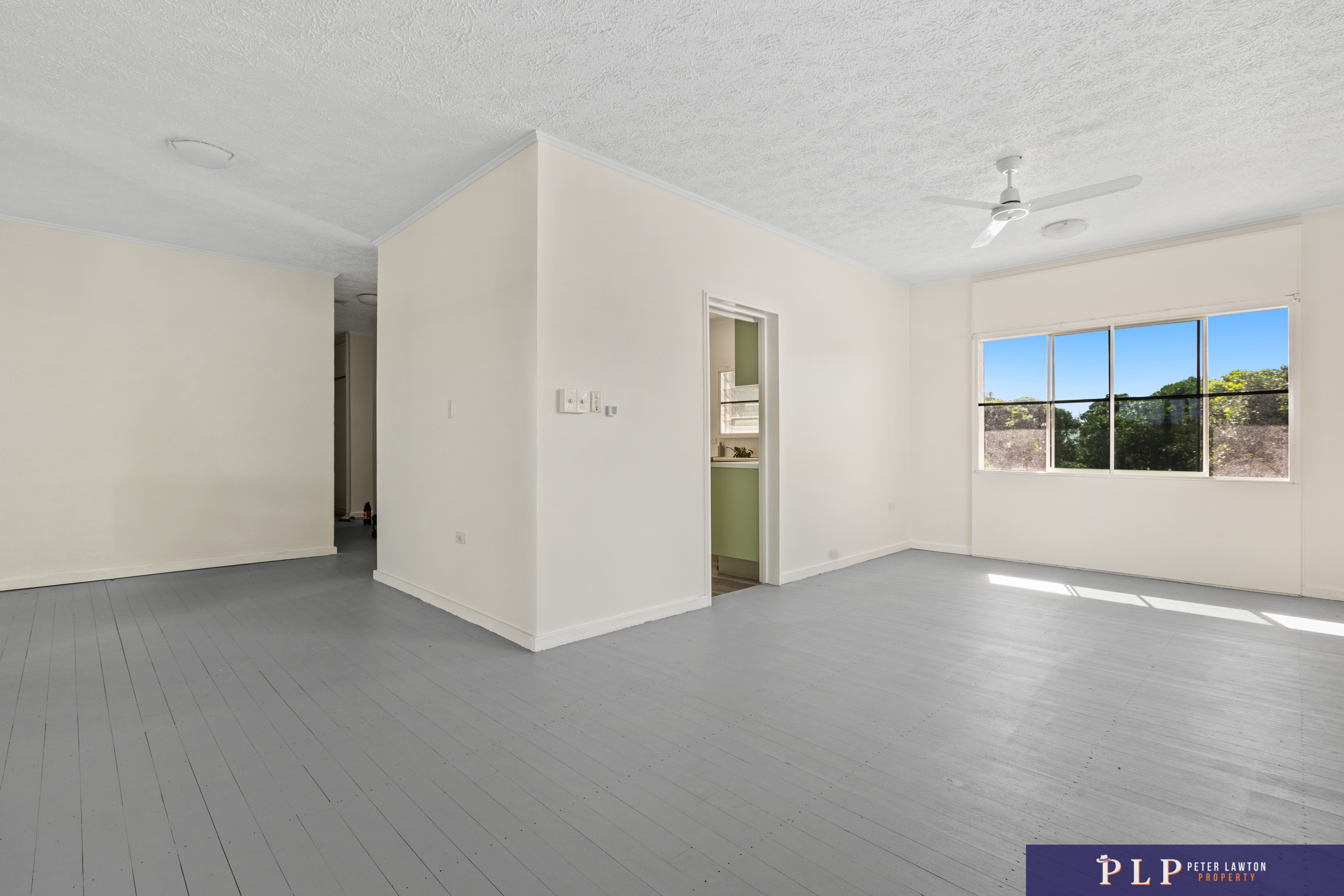 Endless Potential in a Spacious Family Home with Ocean Glimpses and Modern Touches