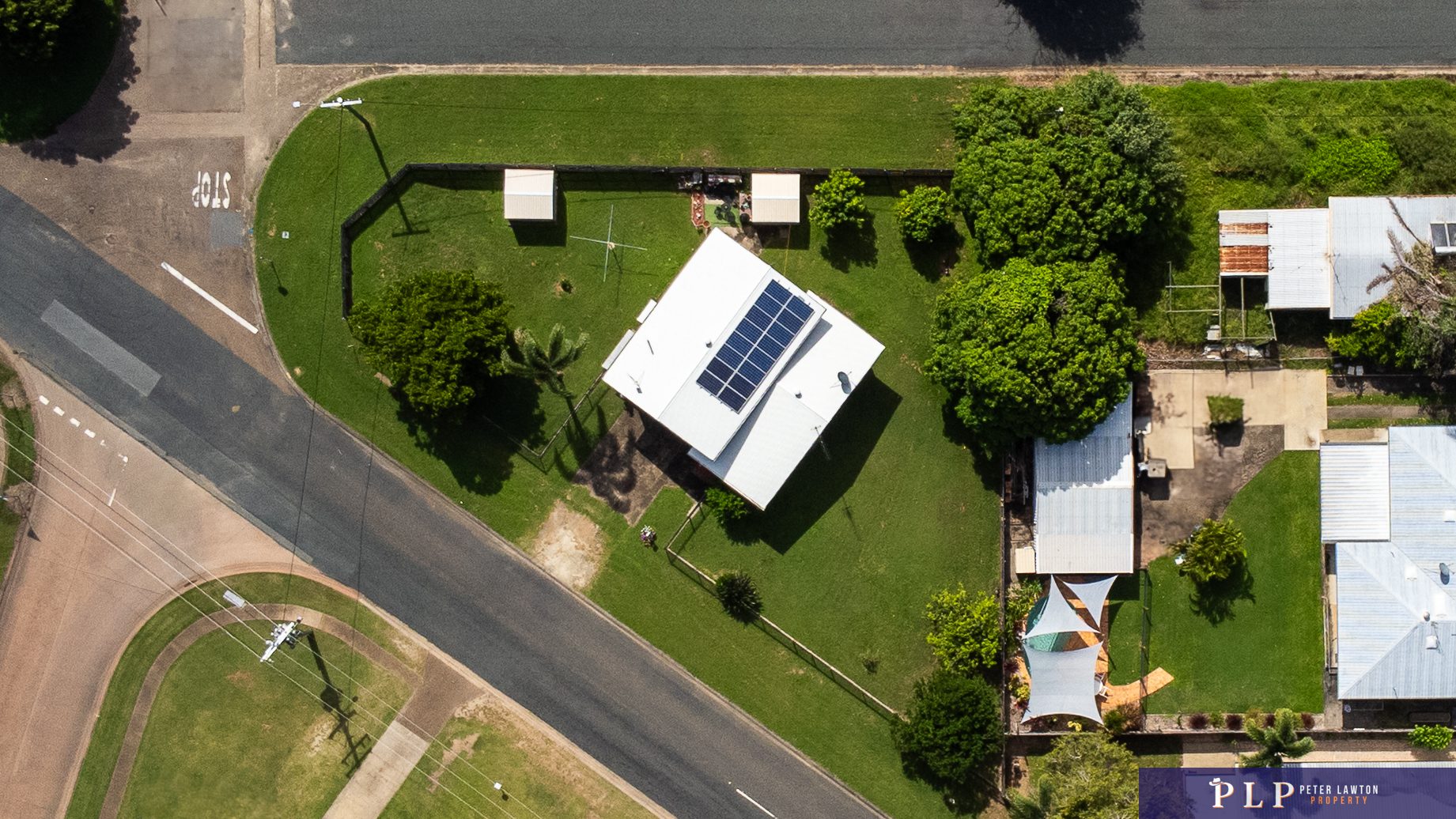 Coastal Living Meets Everyday Comfort – Steps from the Sand in Sought-After Queens Beach