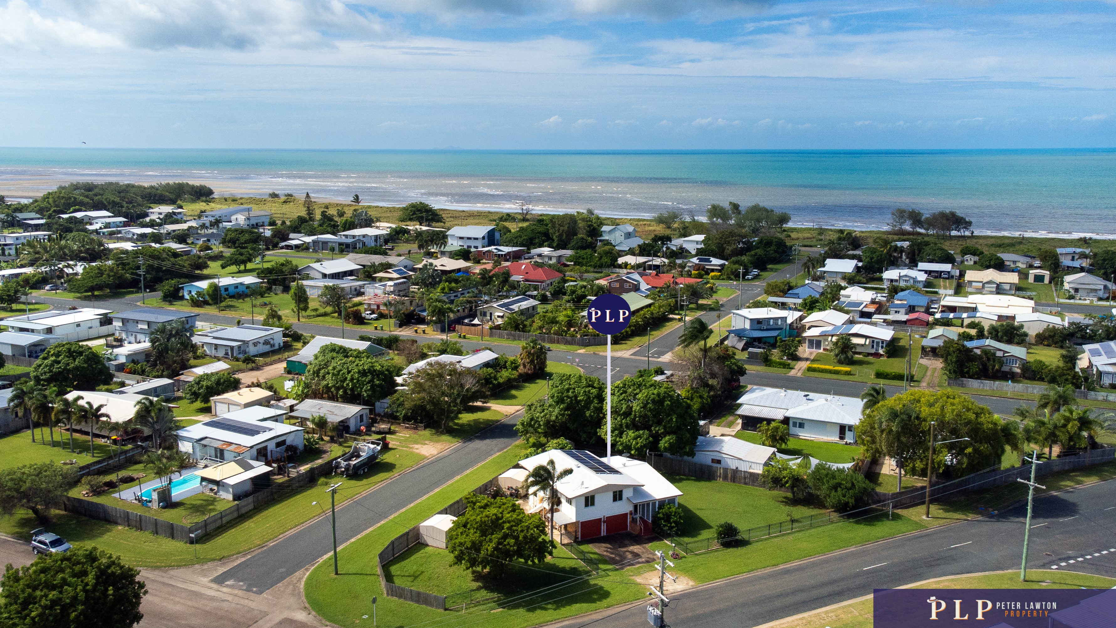 Coastal Living Meets Everyday Comfort – Steps from the Sand in Sought-After Queens Beach