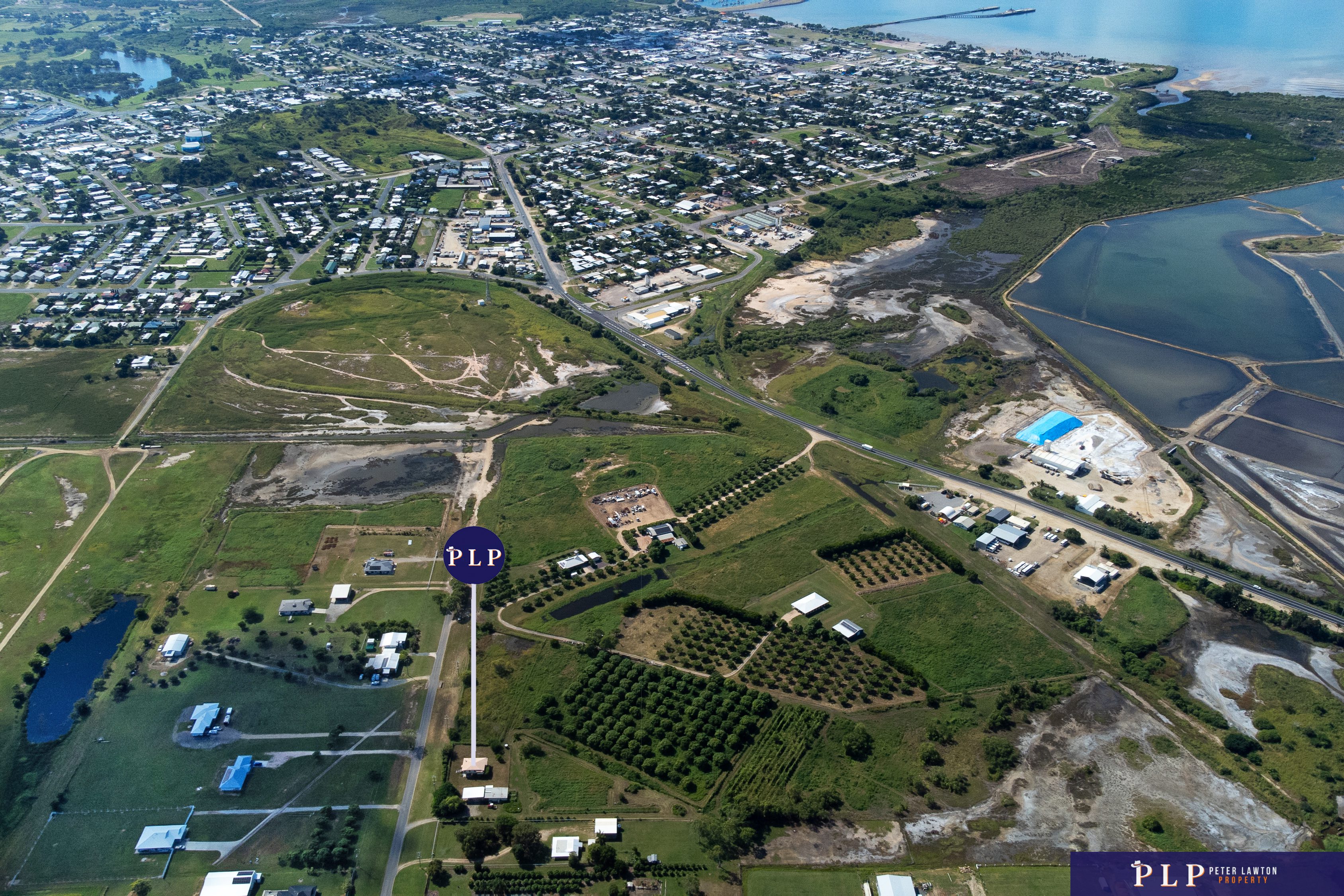 Private Tropical Hobby Farm – Country Charm, Coastal Convenience