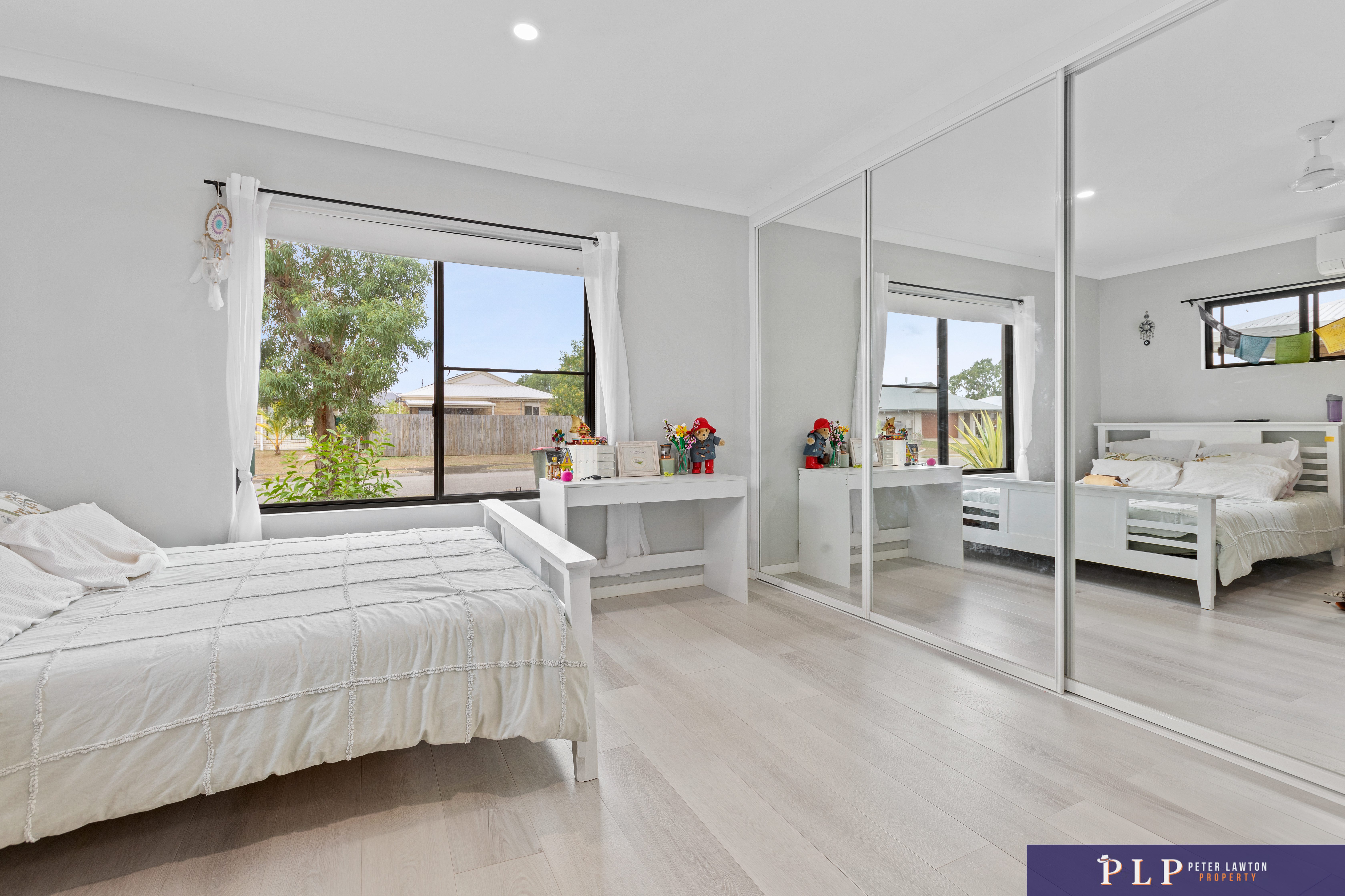 Stylish Living with Bushland Backdrop & Coastal Lifestyle