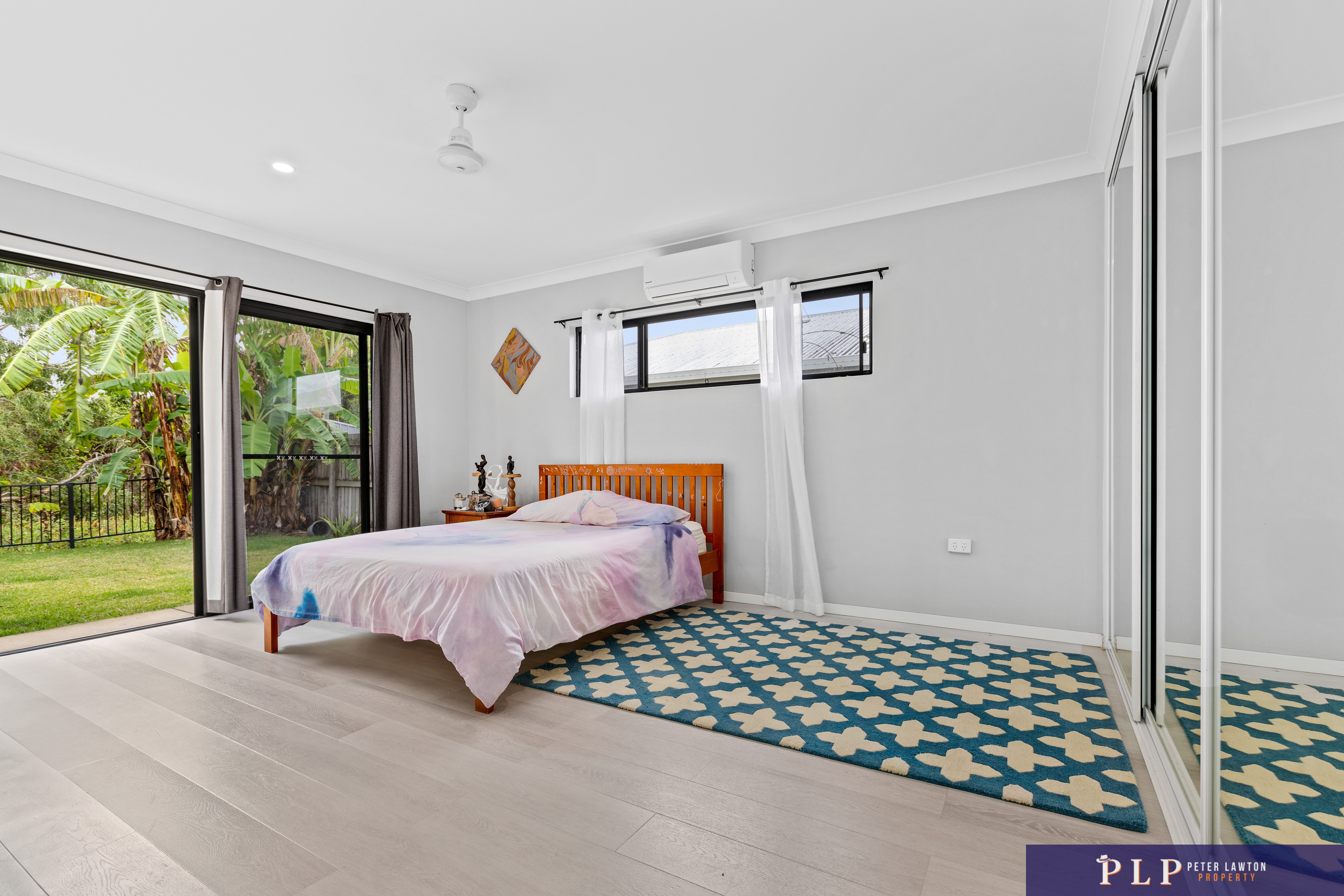 Stylish Living with Bushland Backdrop & Coastal Lifestyle