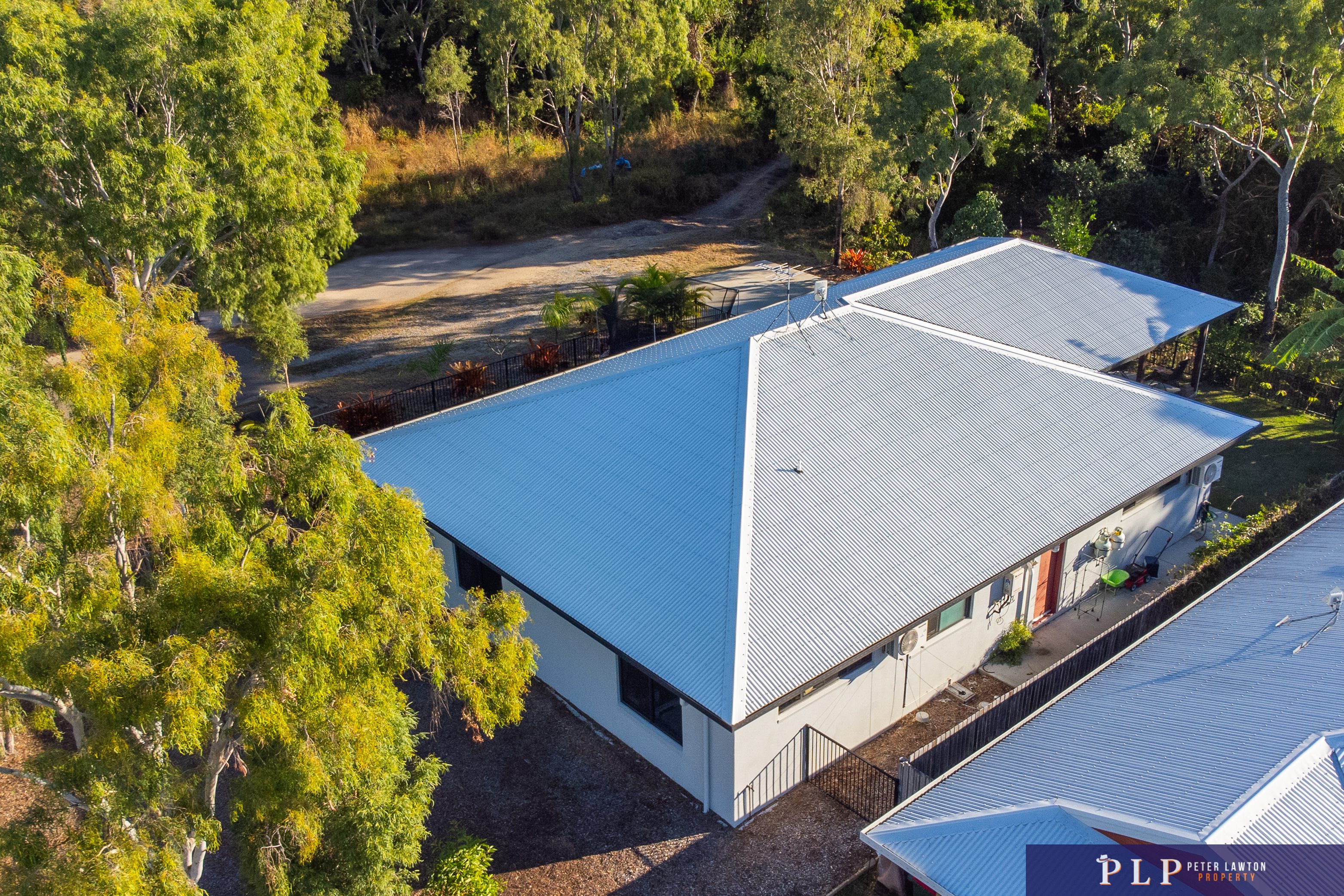 Stylish Living with Bushland Backdrop & Coastal Lifestyle
