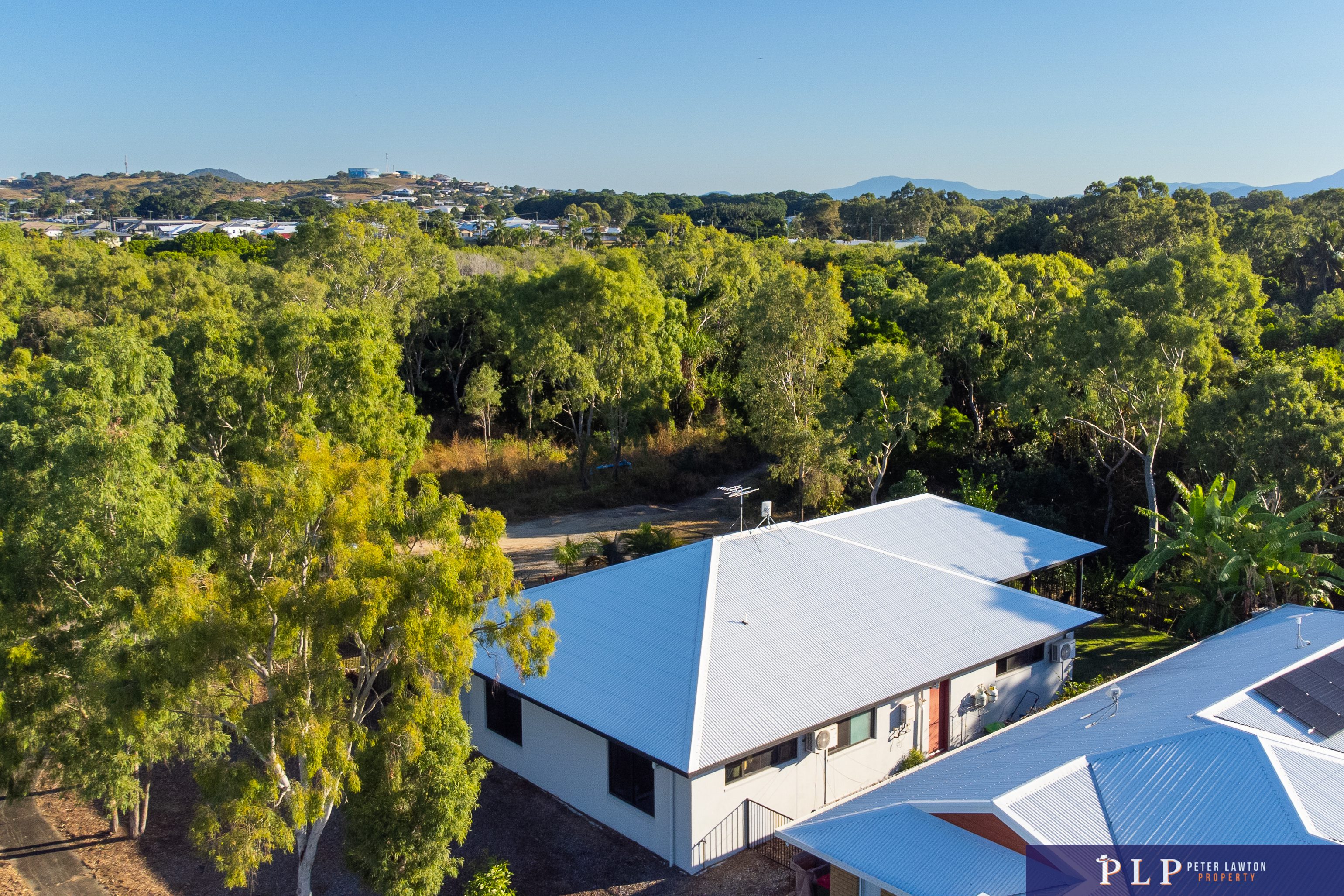 Stylish Living with Bushland Backdrop & Coastal Lifestyle