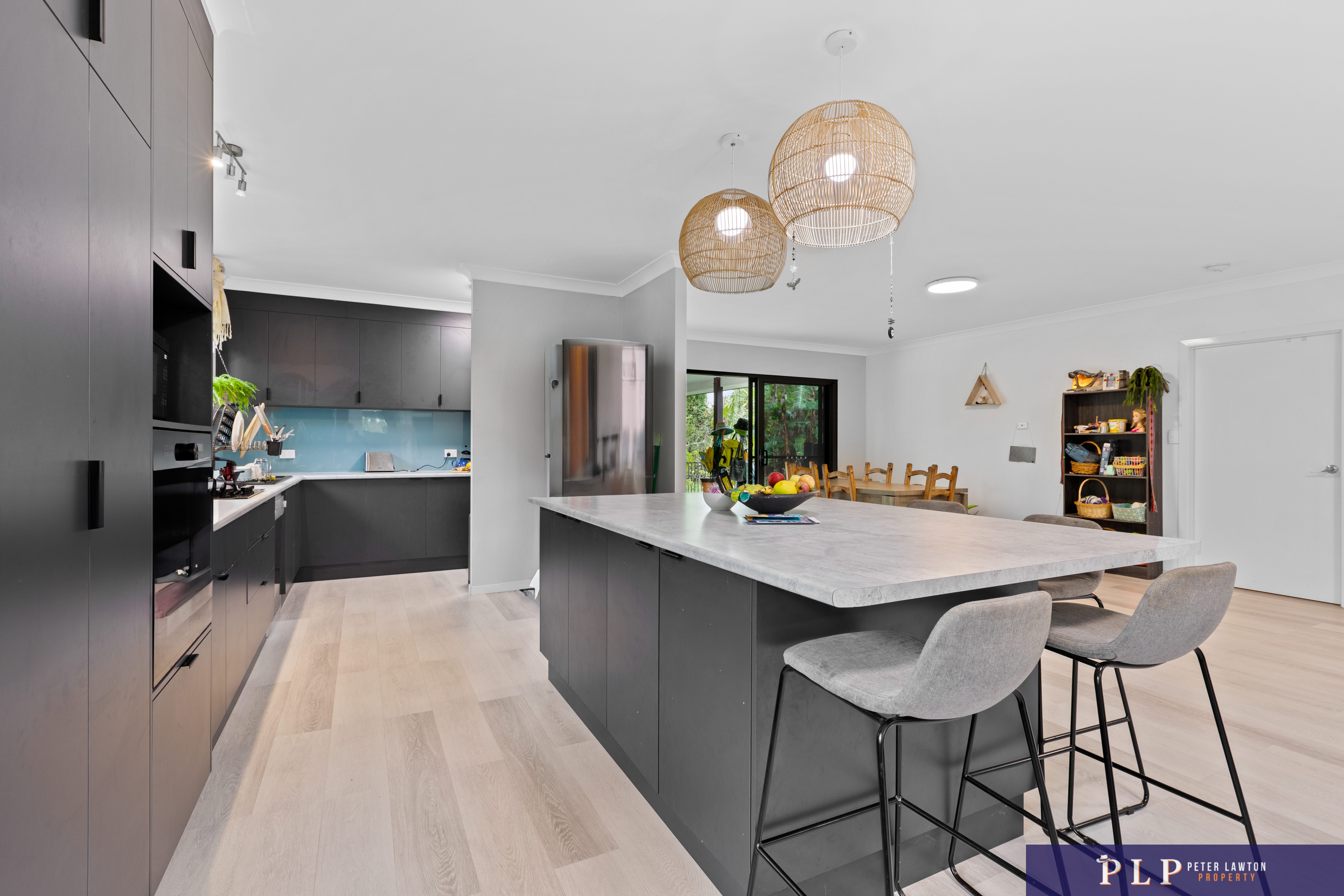 Stylish Living with Bushland Backdrop & Coastal Lifestyle
