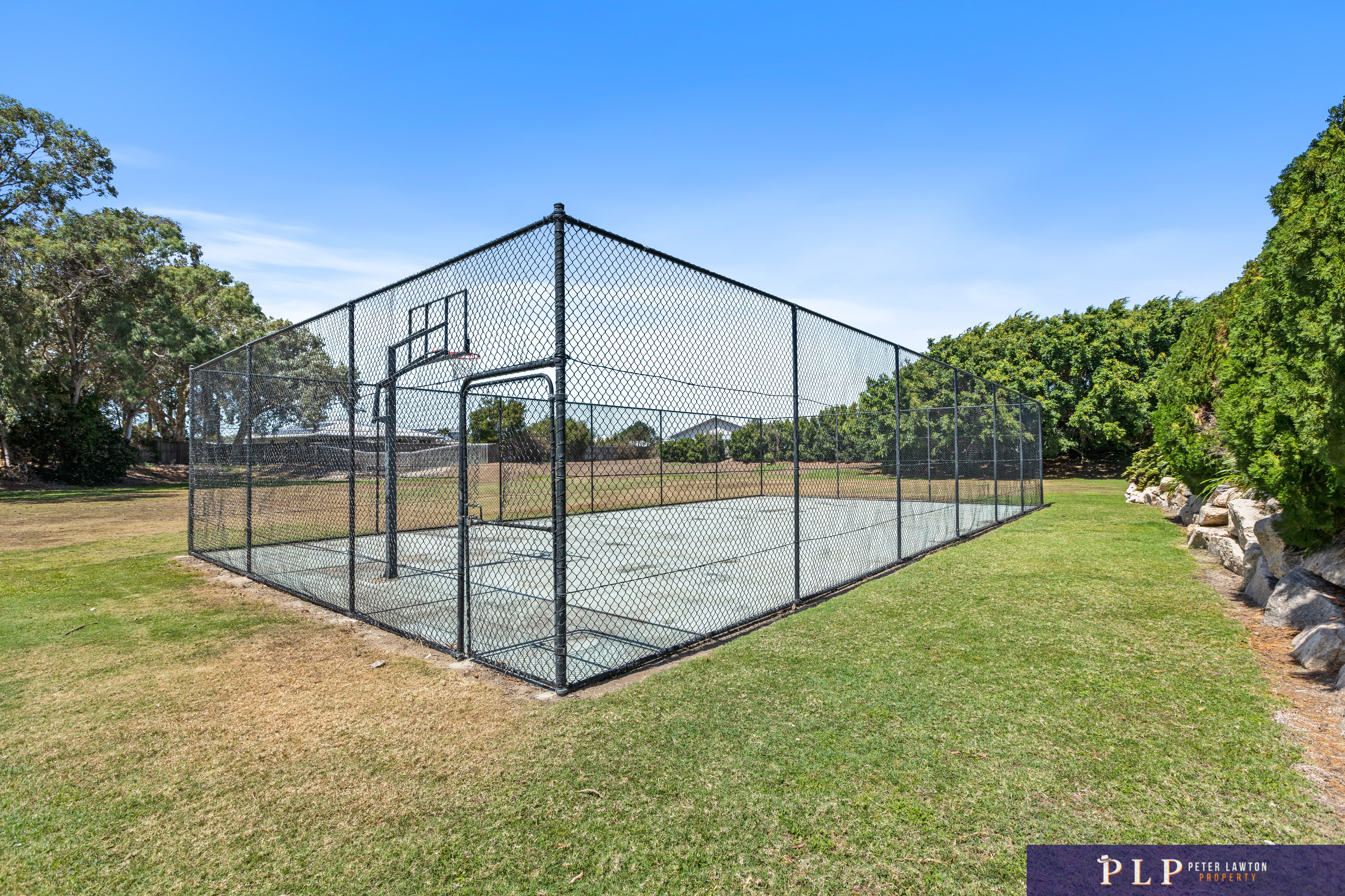 Low-Maintenance Living with a Lifestyle Edge