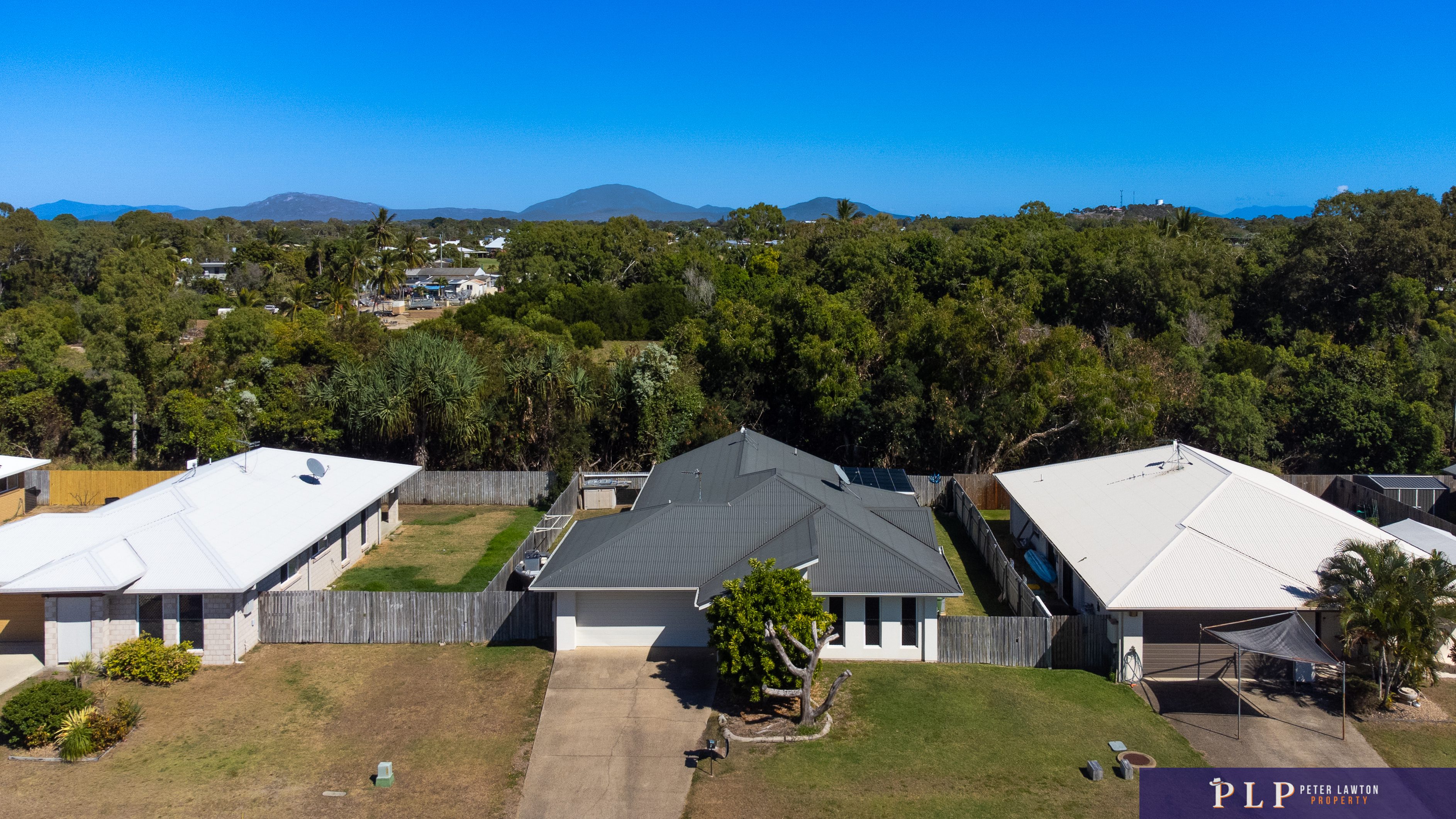 Life's better by the Bay - 4b, 2b, 2car