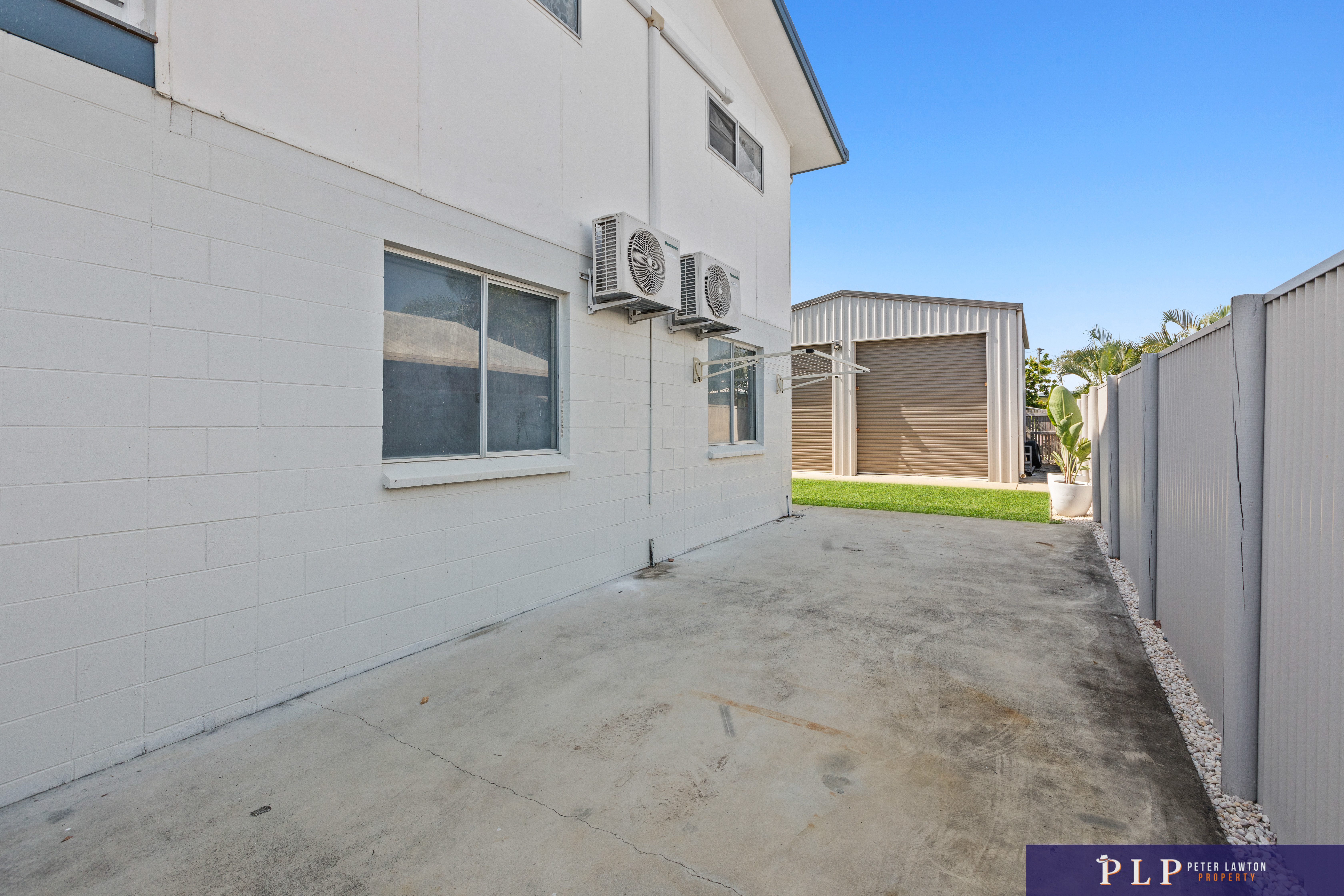 Beautifully Renovated 4 Bedroom Family Retreat in a Quiet, Central Location + Huge Shed!