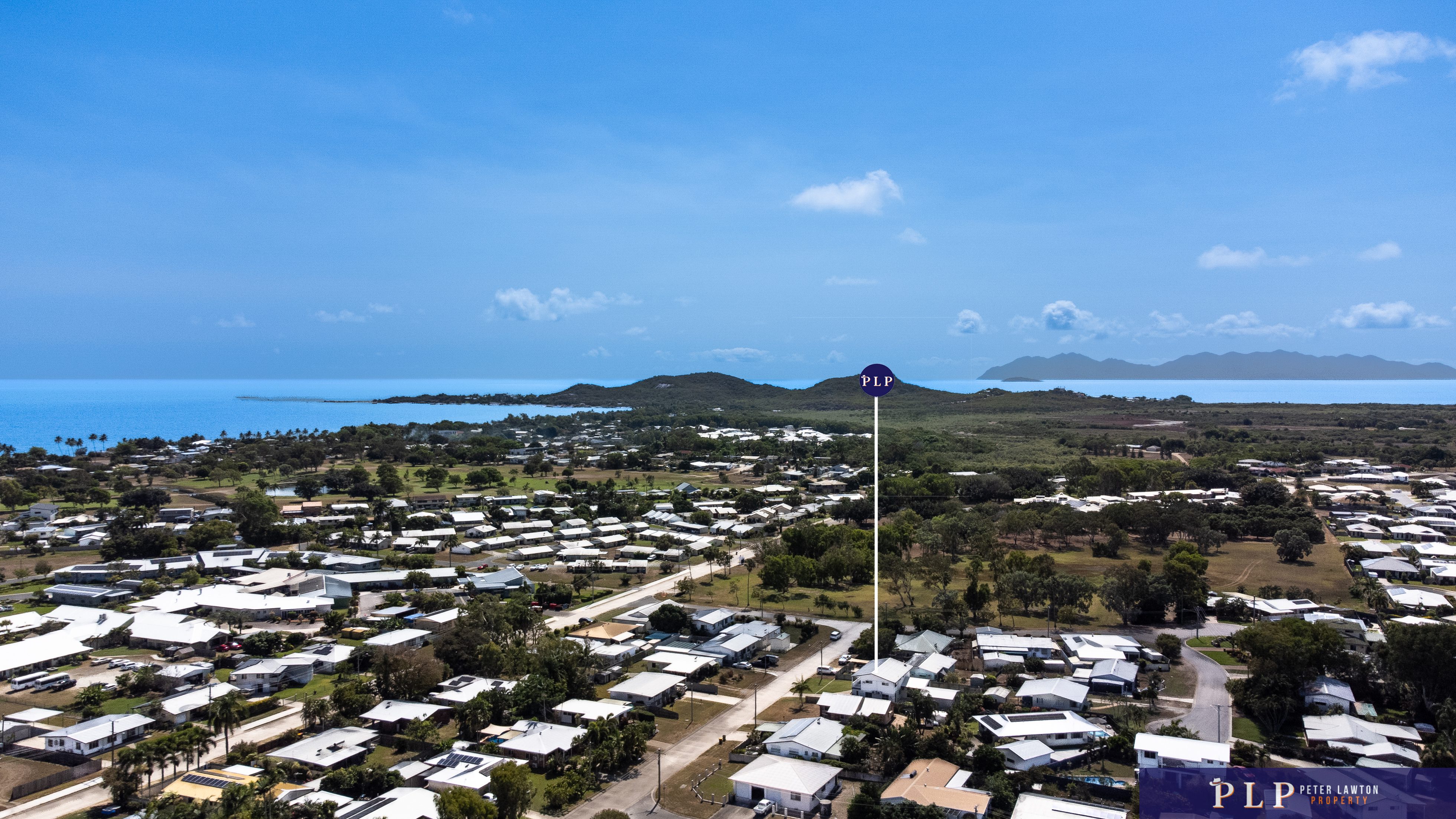 Beautifully Renovated 4 Bedroom Family Retreat in a Quiet, Central Location + Huge Shed!