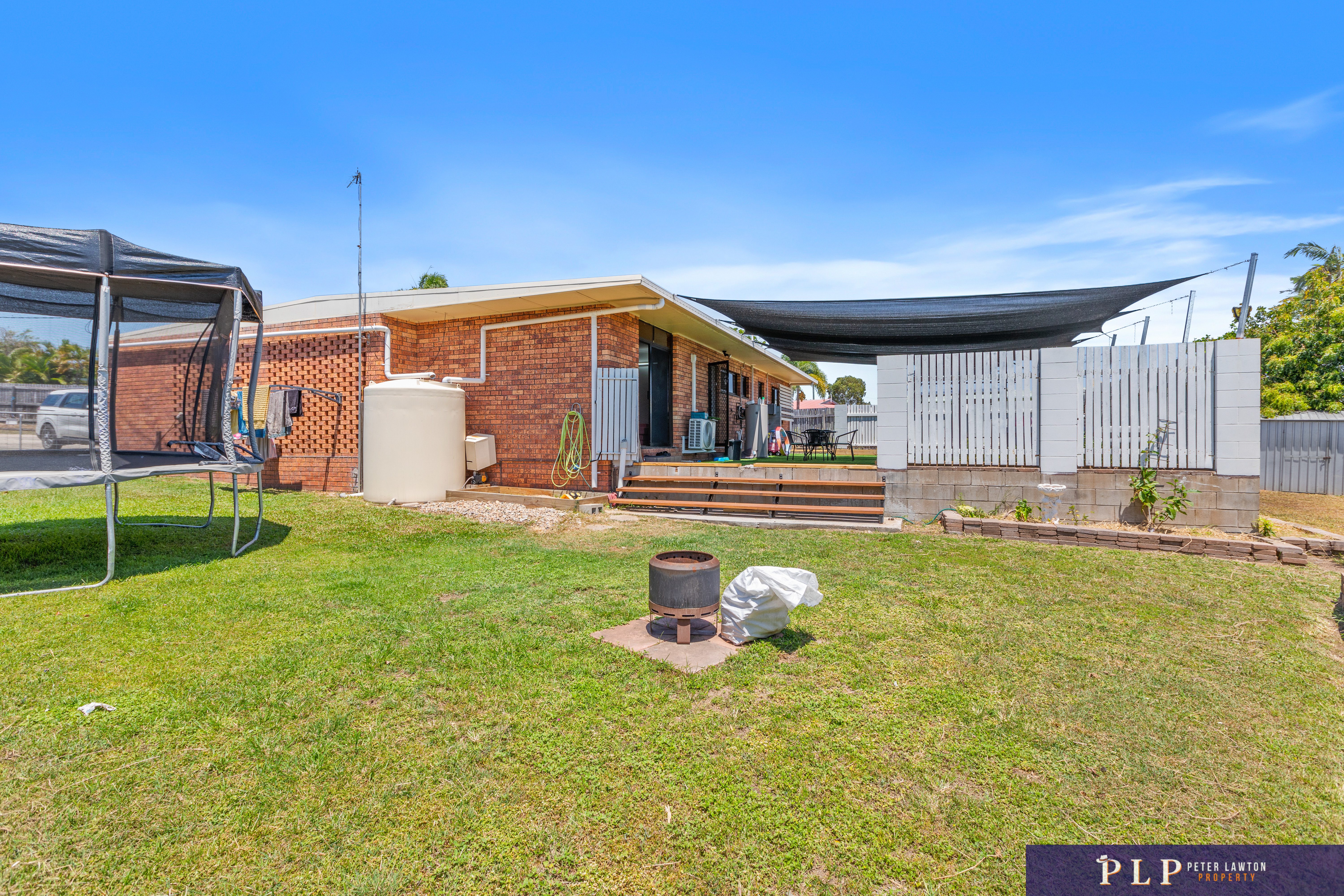 Functional Space with Fantastic Outdoor Living