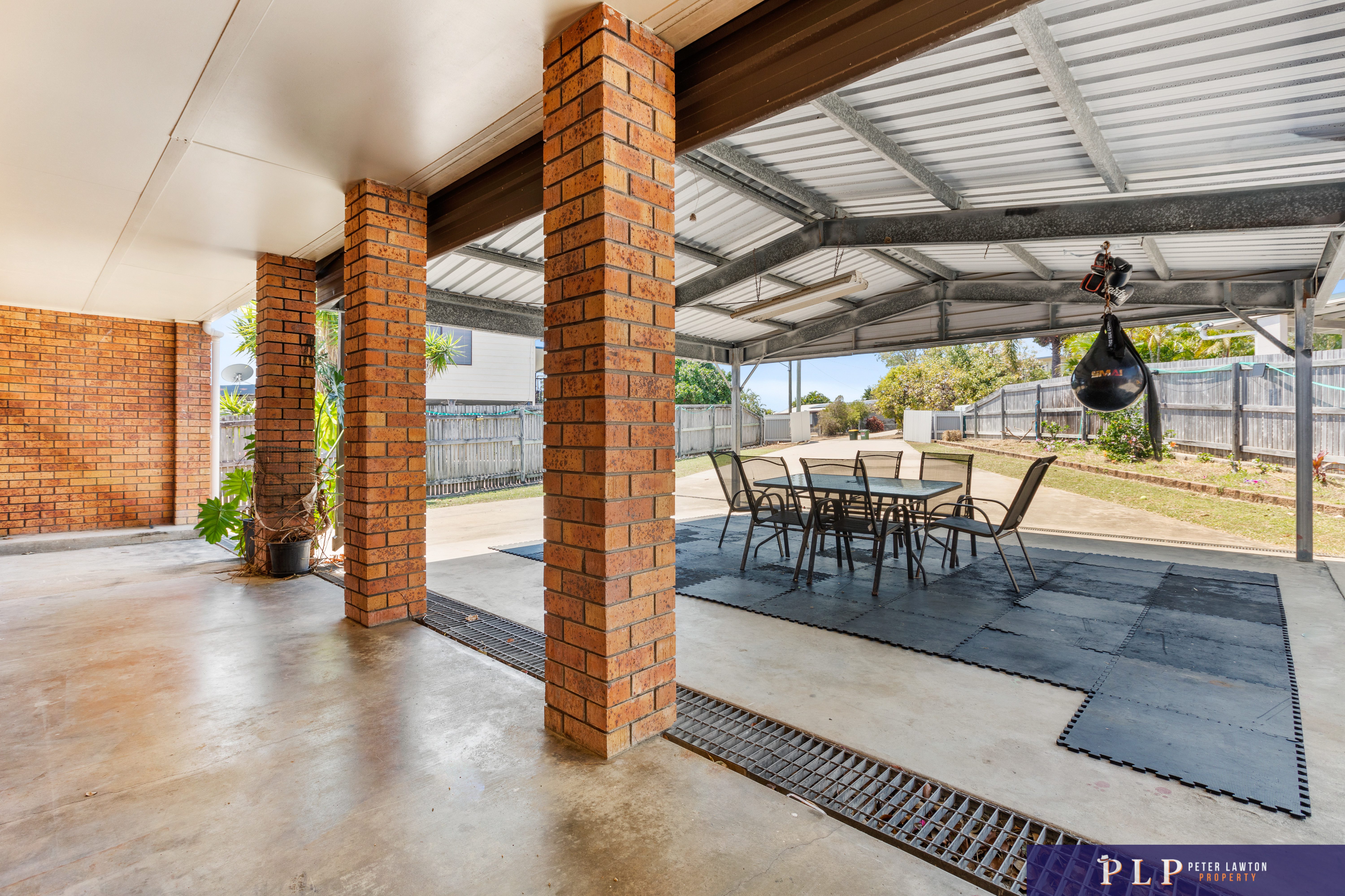 Functional Space with Fantastic Outdoor Living