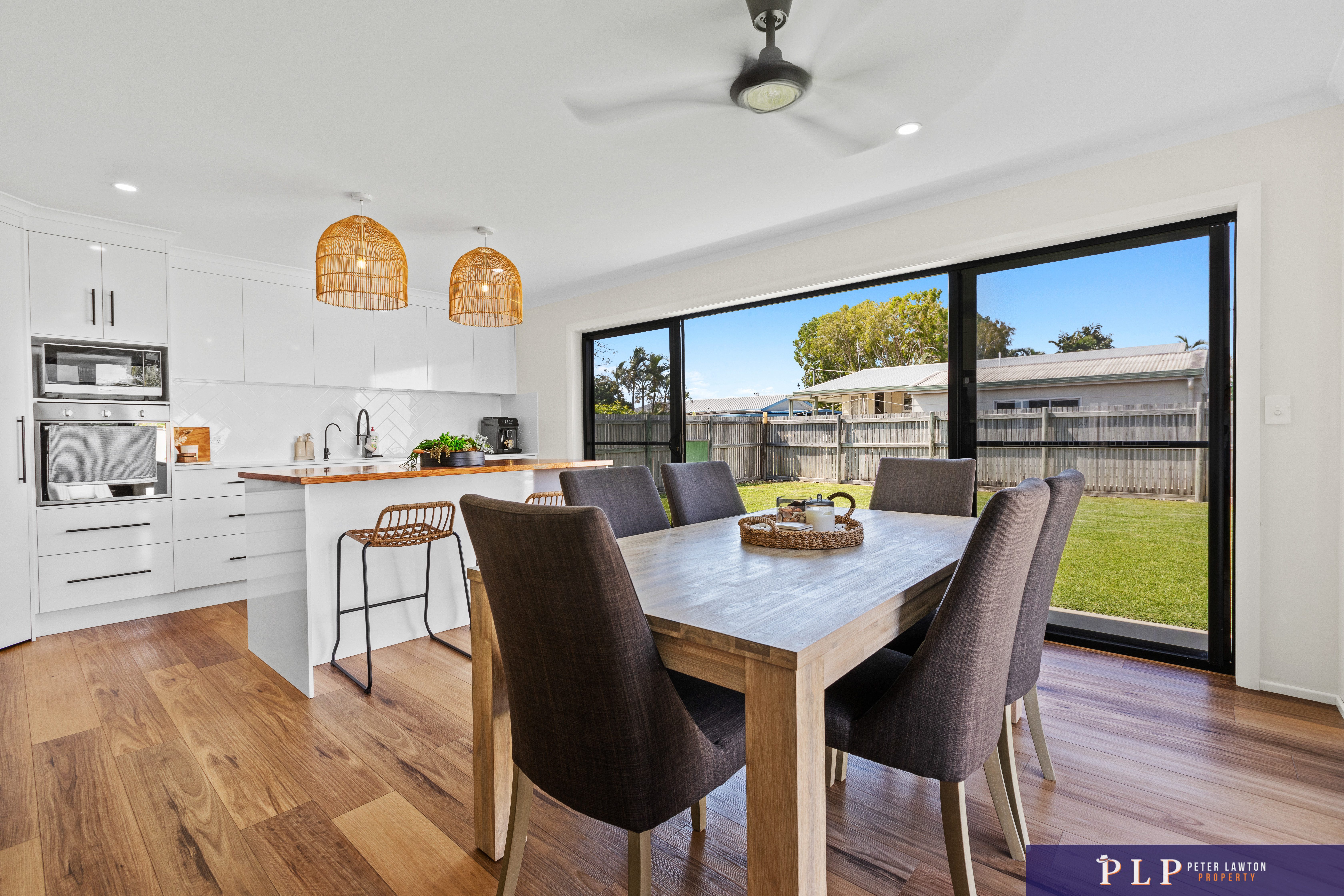 Beautifully Renovated 4 Bedroom Family Retreat in a Quiet, Central Location + Huge Shed!